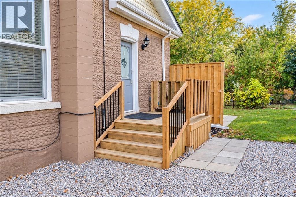 169 DRUMMOND Street Unit# MAIN Property Photo 1