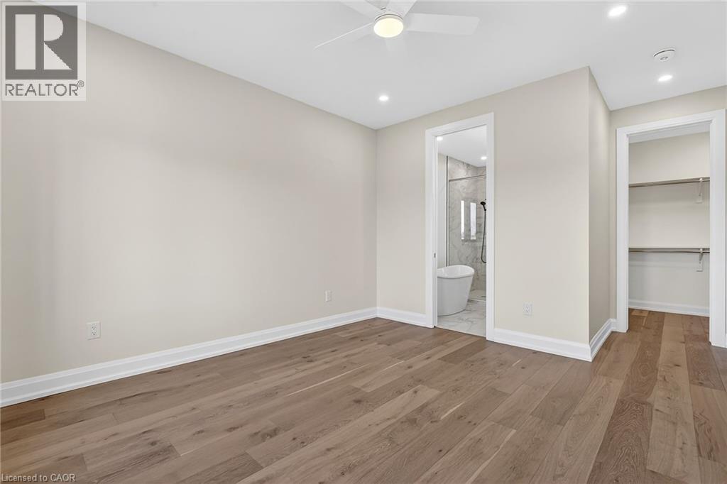 6192 Curlin Crescent Property Photo 28