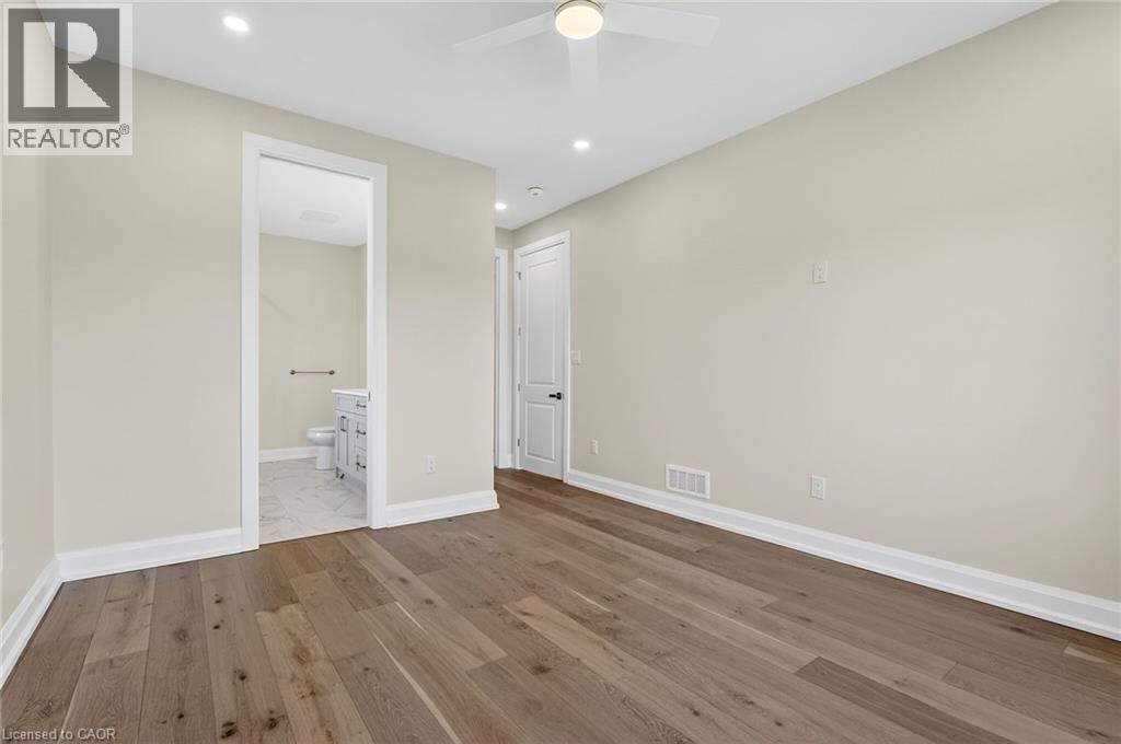 6192 Curlin Crescent Property Photo 29