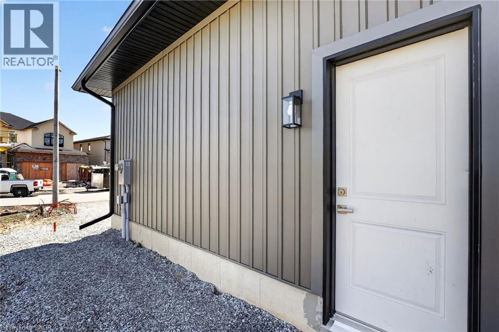6192 Curlin Crescent Property Photo 48