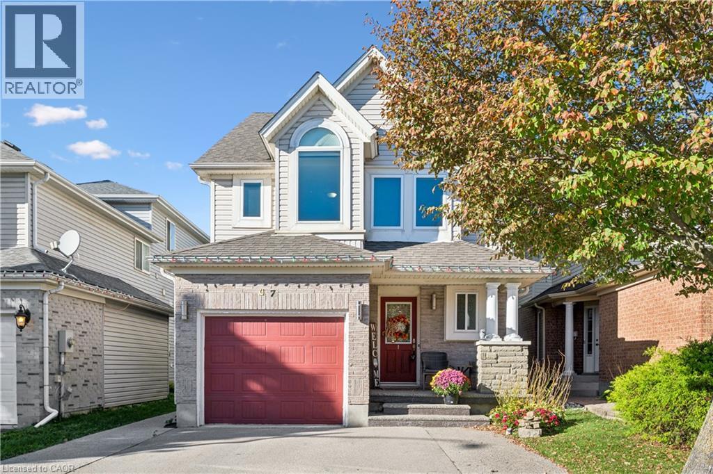 7 Kroeger Crescent Property Photo 1