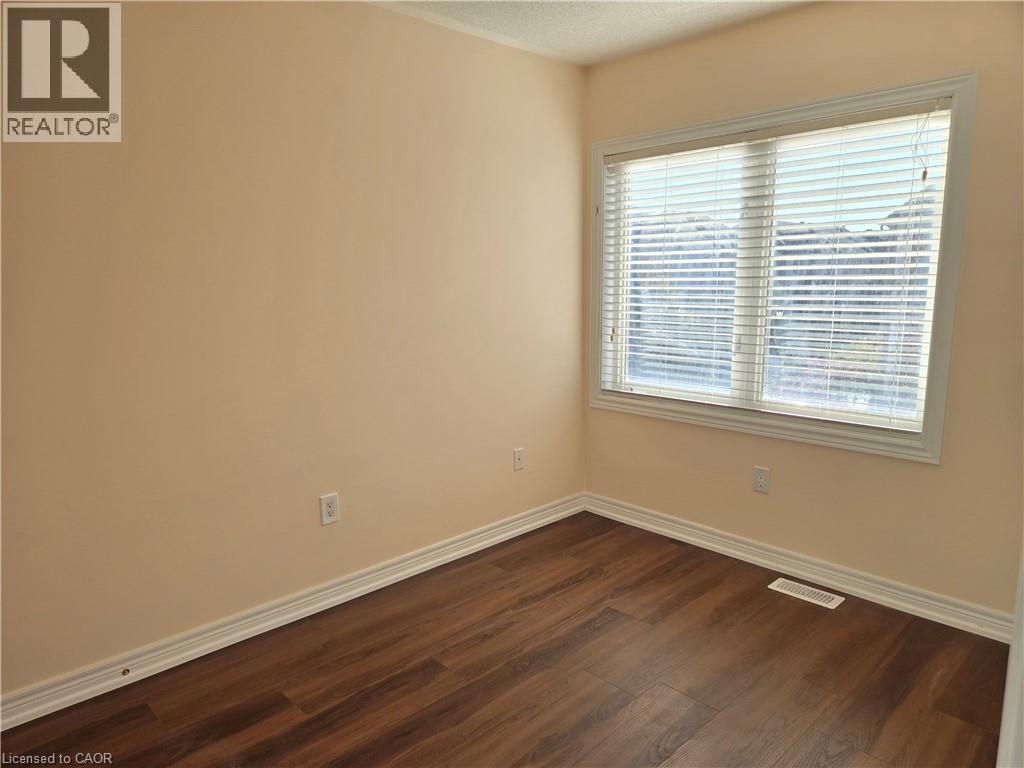 26 Helen Street Property Photo 22