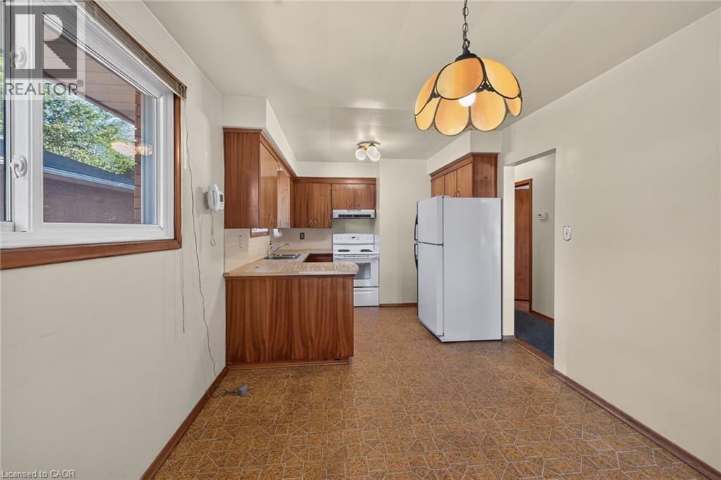 145 East 25th Street Property Photo 10