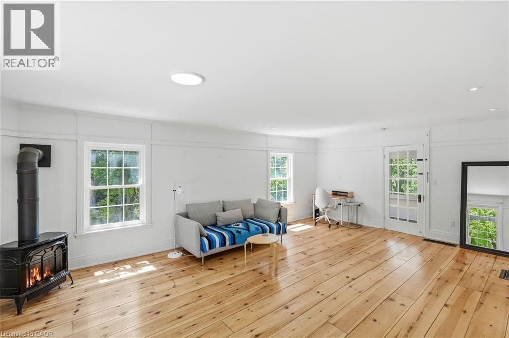 6123 Guelph Line Property Photo 16