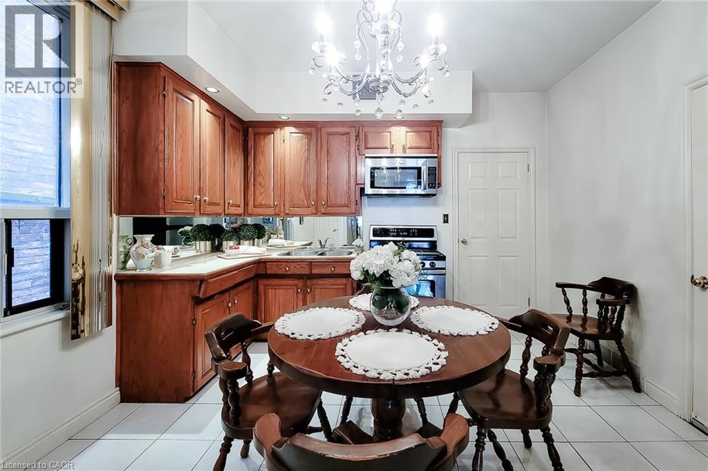 244 Hughson Street N Property Photo 16