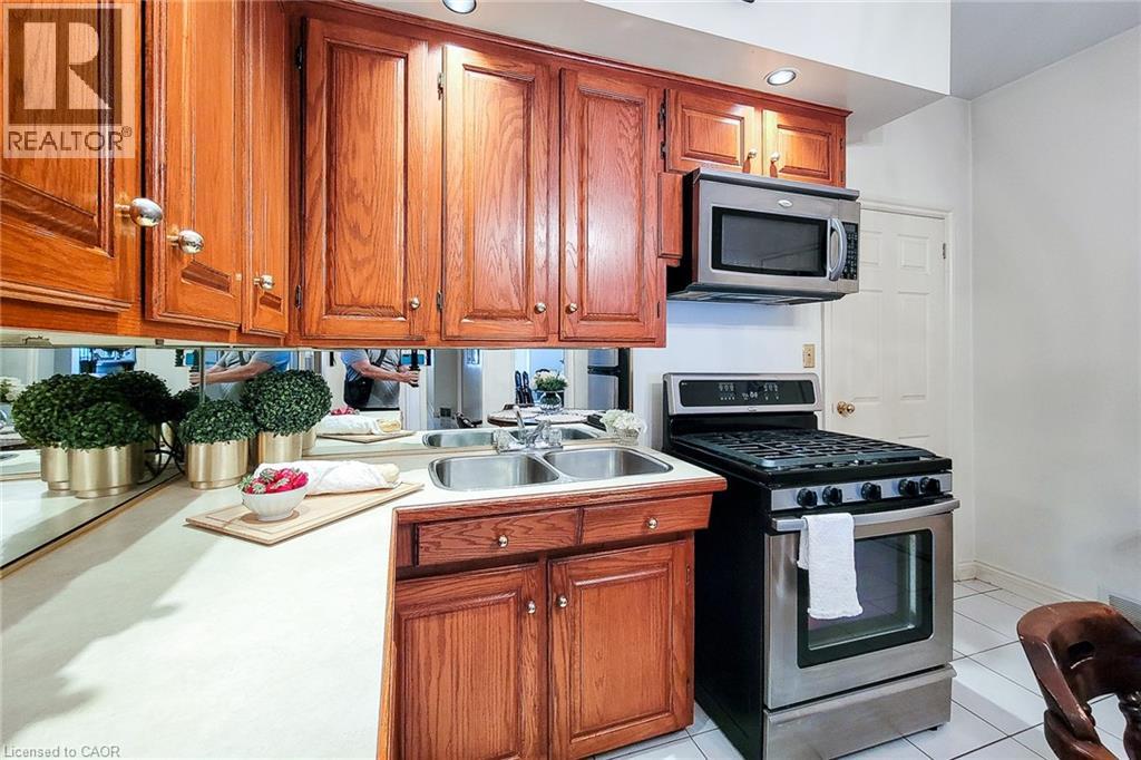 244 Hughson Street N Property Photo 17