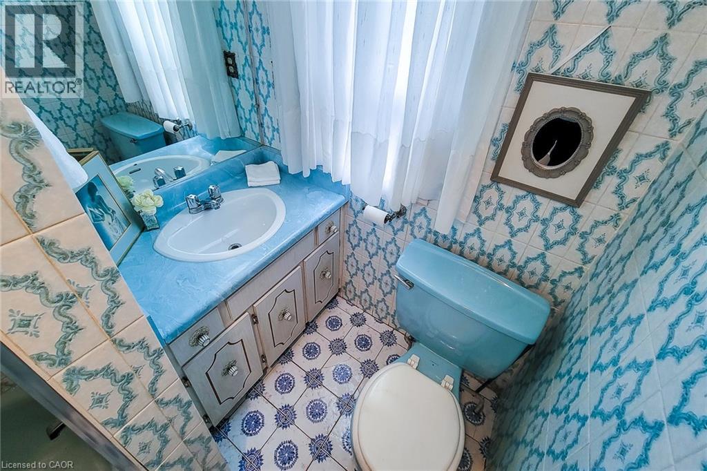244 Hughson Street N Property Photo 32