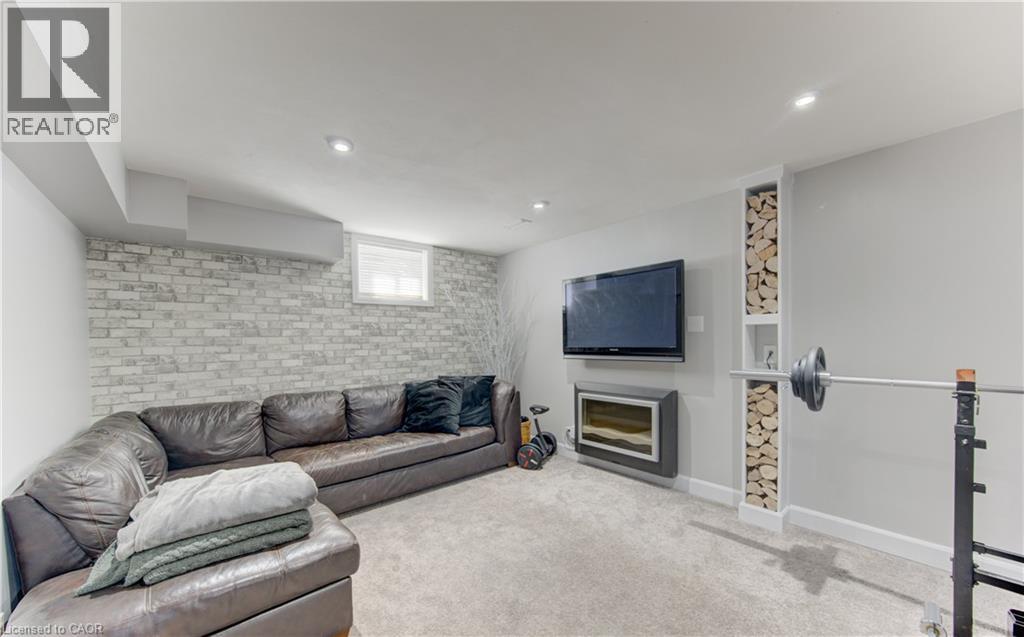 231 Steepleridge Street Property Photo 32