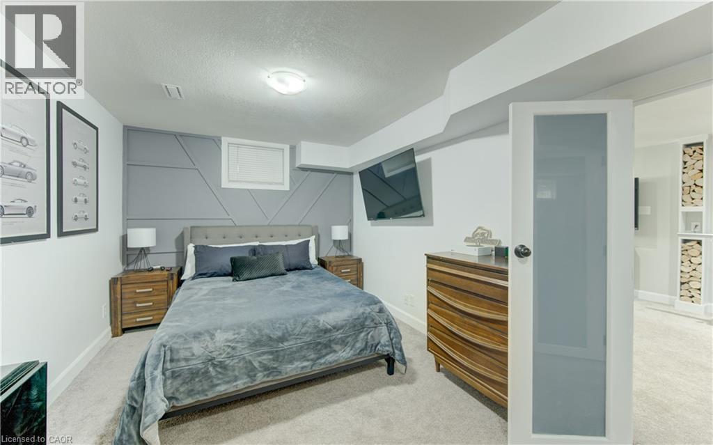 231 Steepleridge Street Property Photo 34