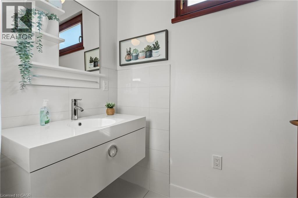 1887 Dominion Road Property Photo 26