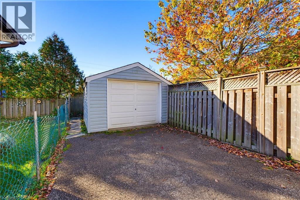 9 Spencer Avenue Property Photo 25