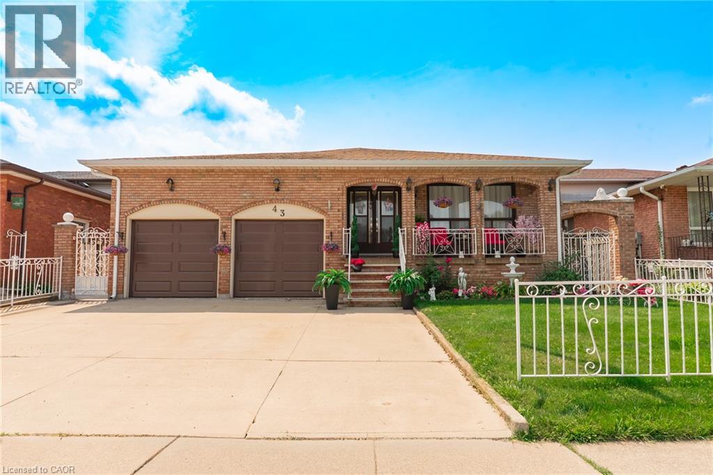 43 Henley Drive Property Photo 2