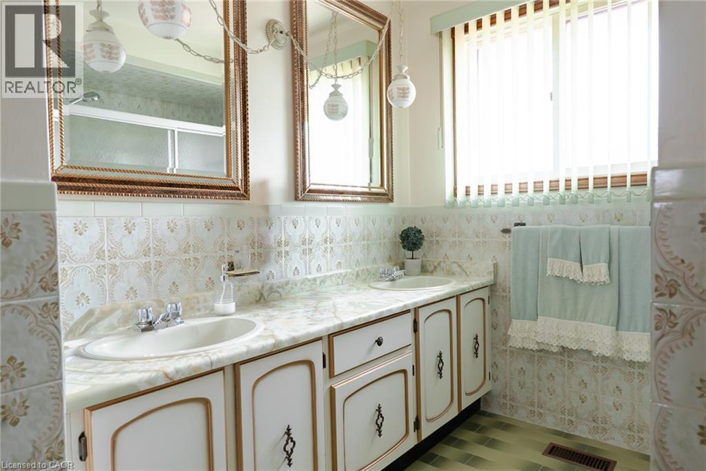 43 Henley Drive Property Photo 15
