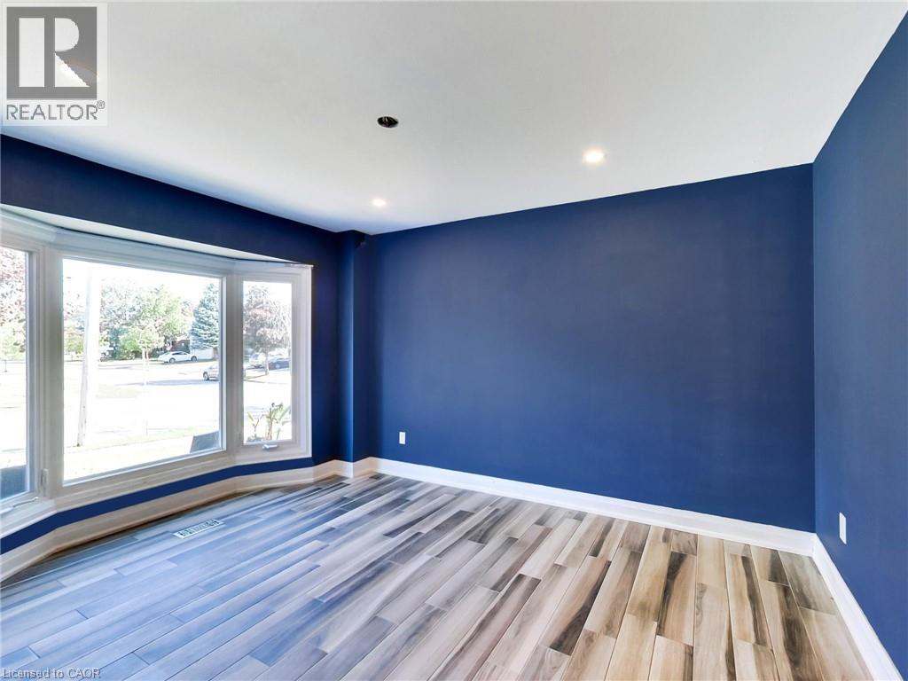 2384 Headon Road Property Photo 7