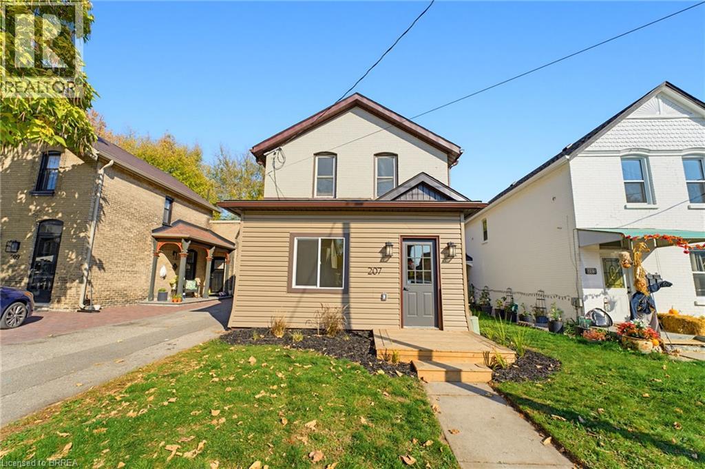207 WILLIAM Street Property Photo 1