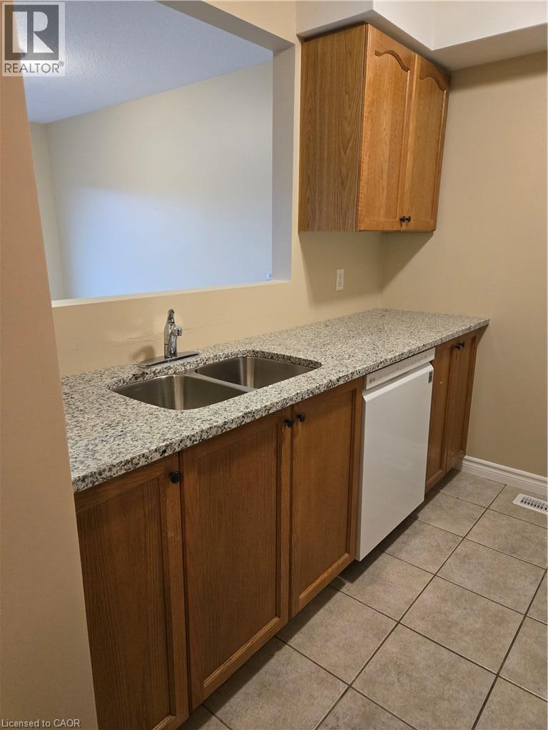 120 Dudhope Avenue Unit# 16 Property Photo 5