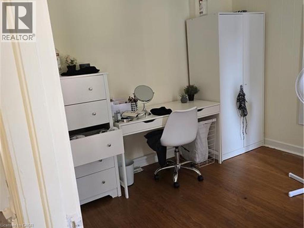 10 Marshall Street Property Photo 13