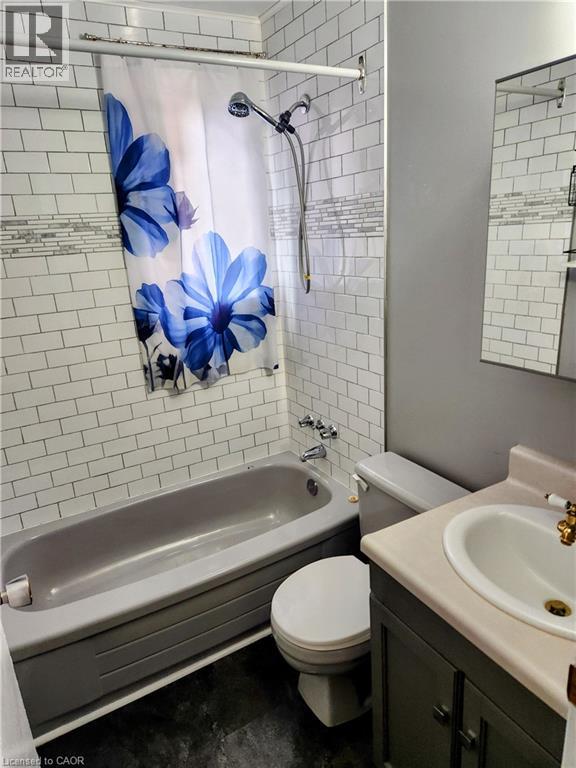 25 Gladstone Avenue Property Photo 7