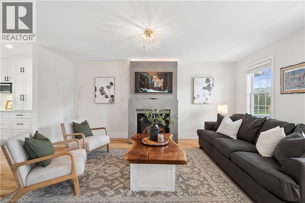 168 Hampson Crescent Property Photo 6