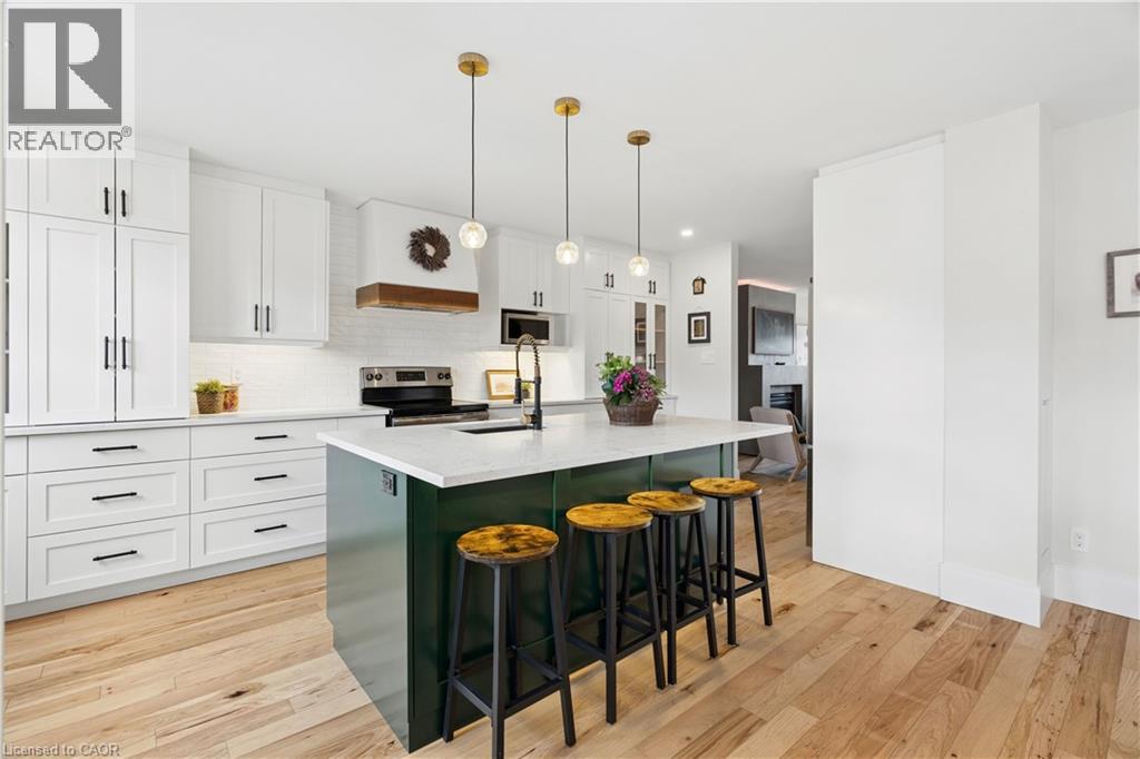 168 Hampson Crescent Property Photo 12