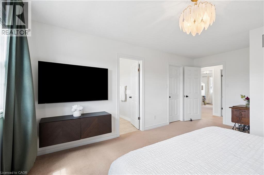 168 Hampson Crescent Property Photo 25