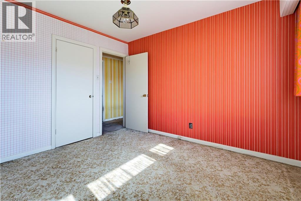 1023 North Service Road Property Photo 26