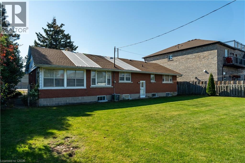 1023 North Service Road Property Photo 28