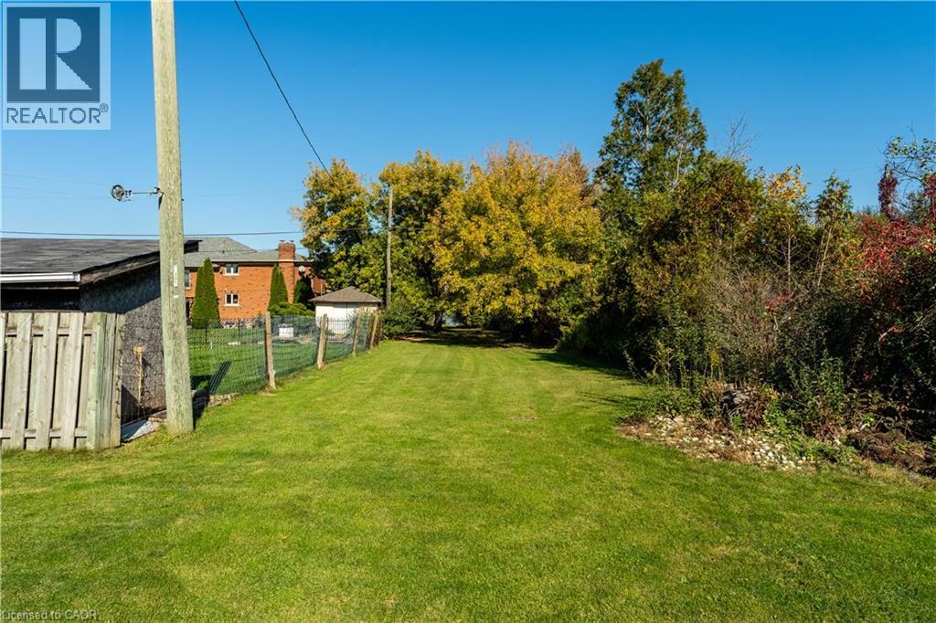 1023 North Service Road Property Photo 33