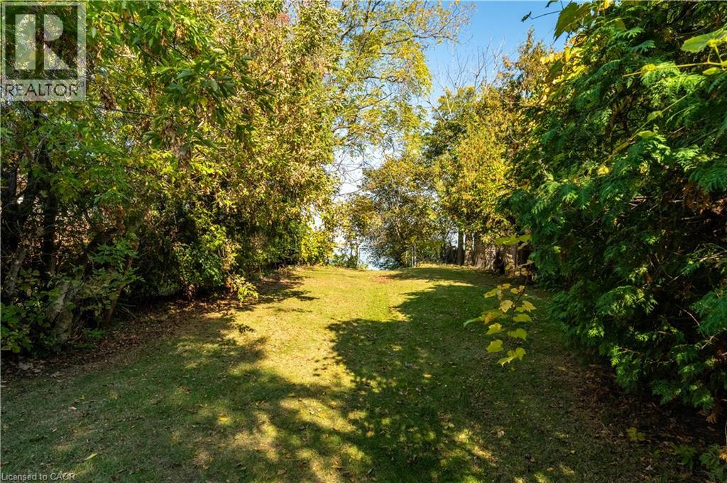 1023 North Service Road Property Photo 35