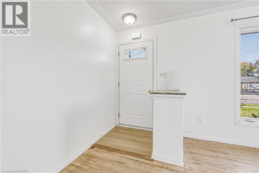 928 Upper Gage Avenue Property Photo 3