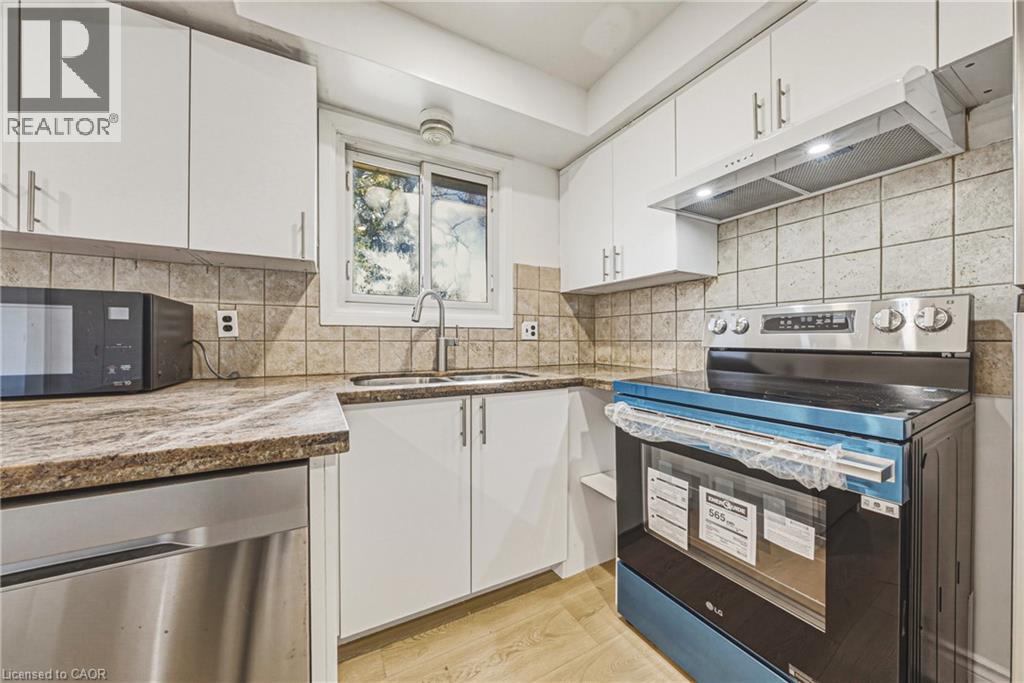 928 Upper Gage Avenue Property Photo 7