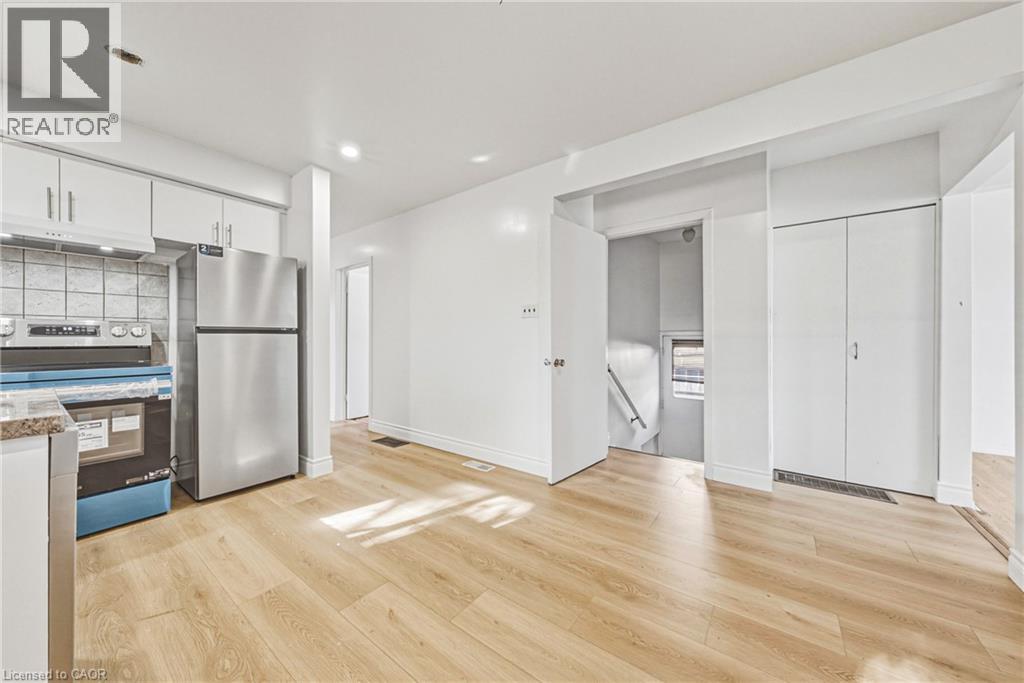 928 Upper Gage Avenue Property Photo 8