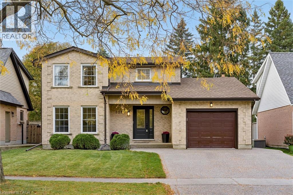 128 Sunpoint Crescent Property Photo 1