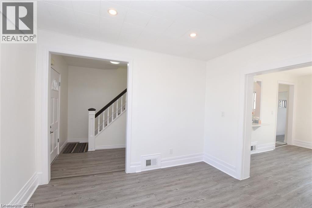 26 Fairview Avenue Property Photo 10