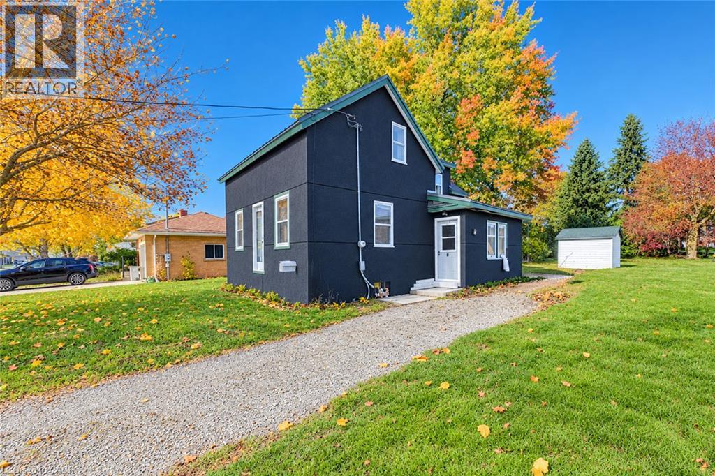 745 Binning Street W Property Photo 3