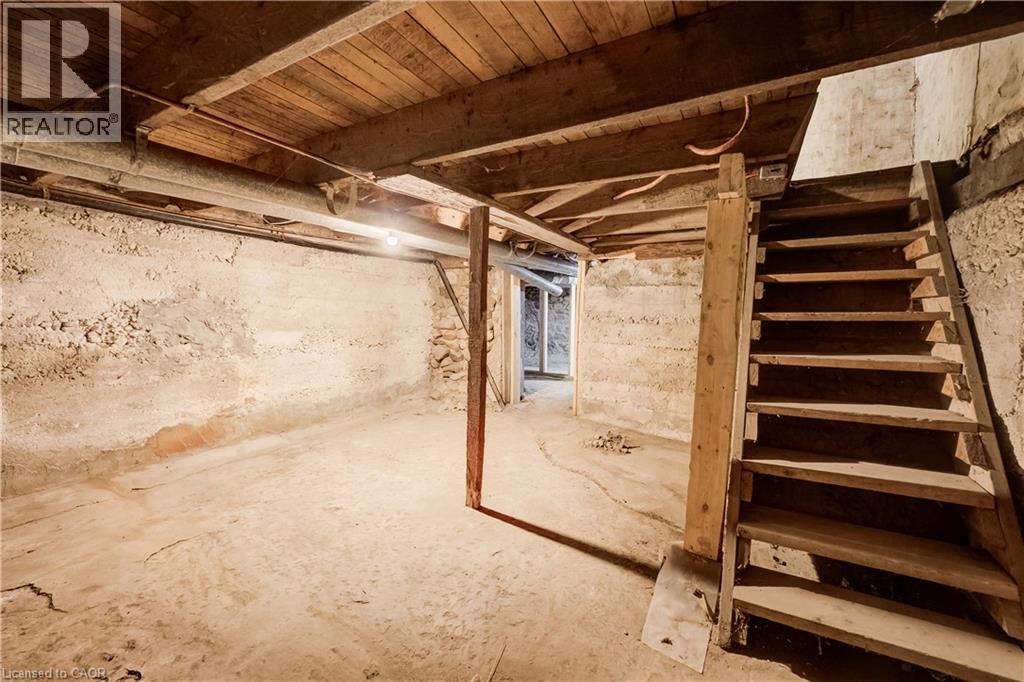 745 Binning Street W Property Photo 21