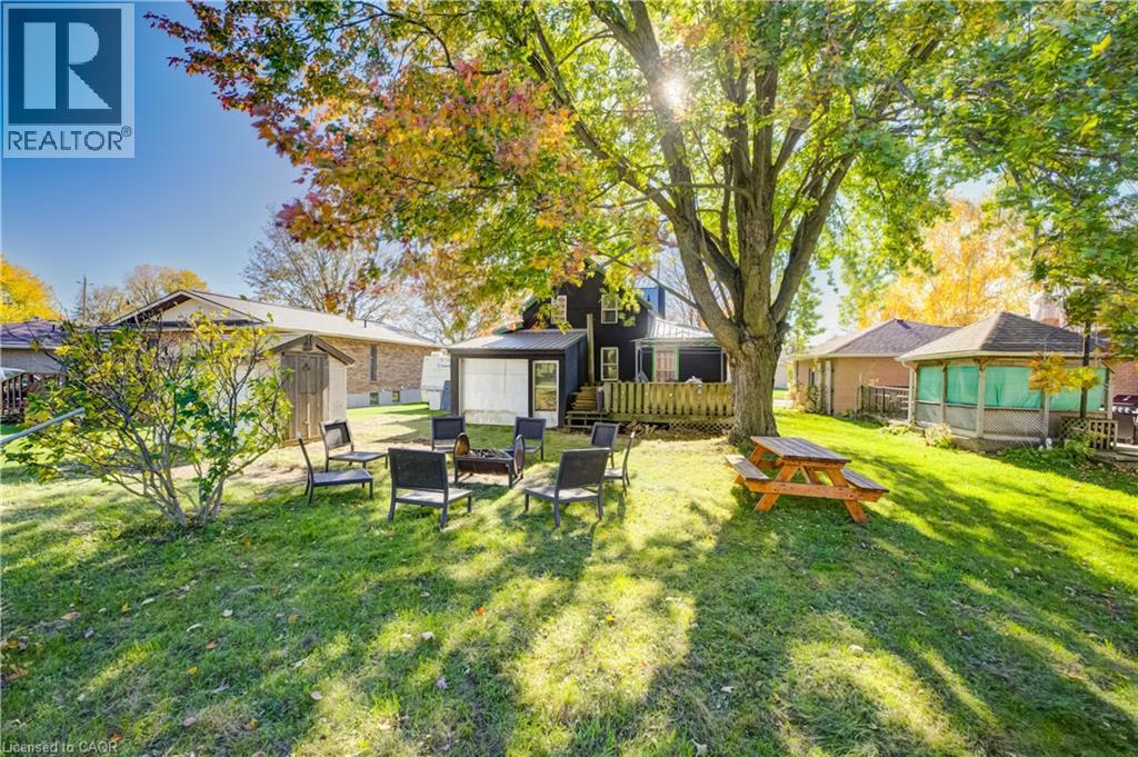 745 Binning Street W Property Photo 26