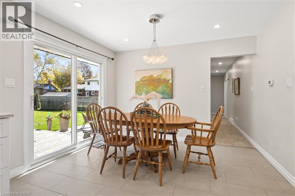 18 Evelyn Crescent Property Photo 10
