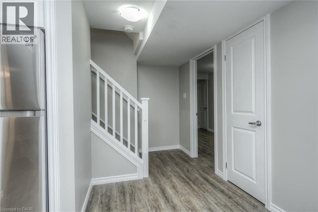 223 Highview Drive Unit# Lower Property Photo 2