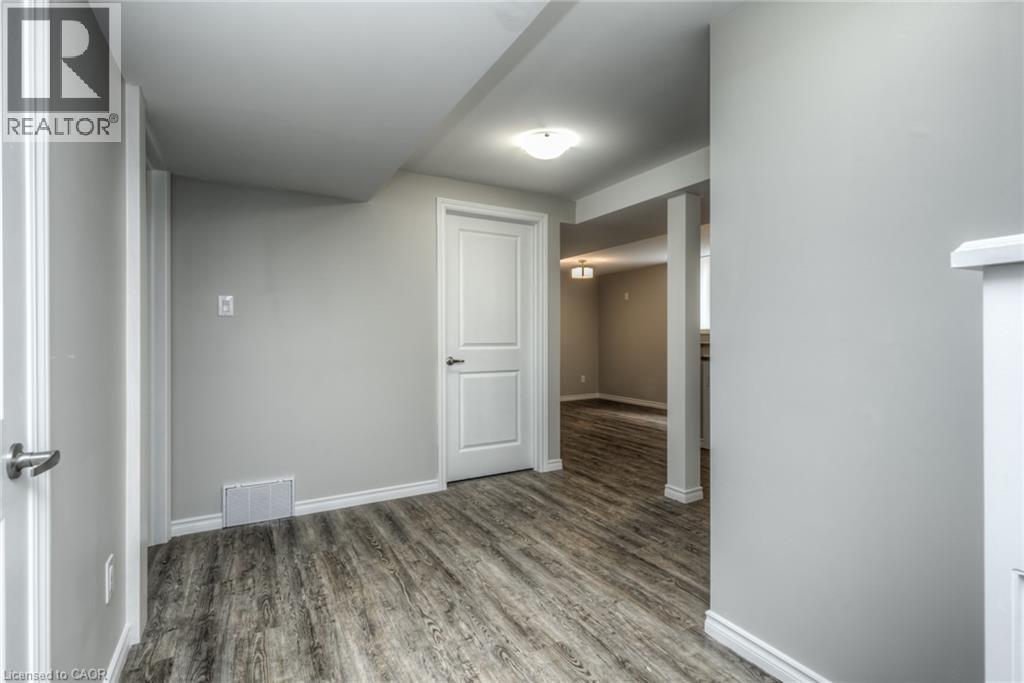 223 Highview Drive Unit# Lower Property Photo 3