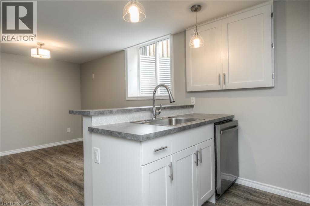 223 Highview Drive Unit# Lower Property Photo 6
