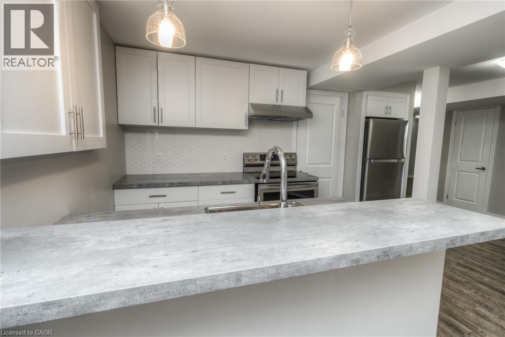 223 Highview Drive Unit# Lower Property Photo 12