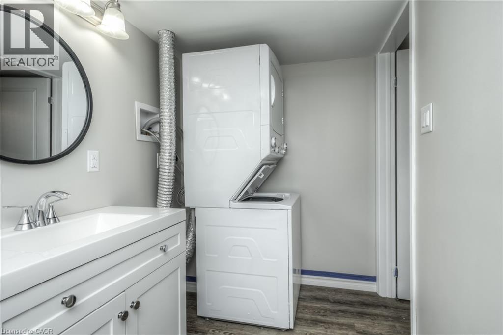 223 Highview Drive Unit# Lower Property Photo 16