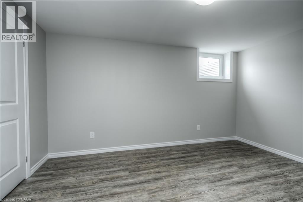 223 Highview Drive Unit# Lower Property Photo 17