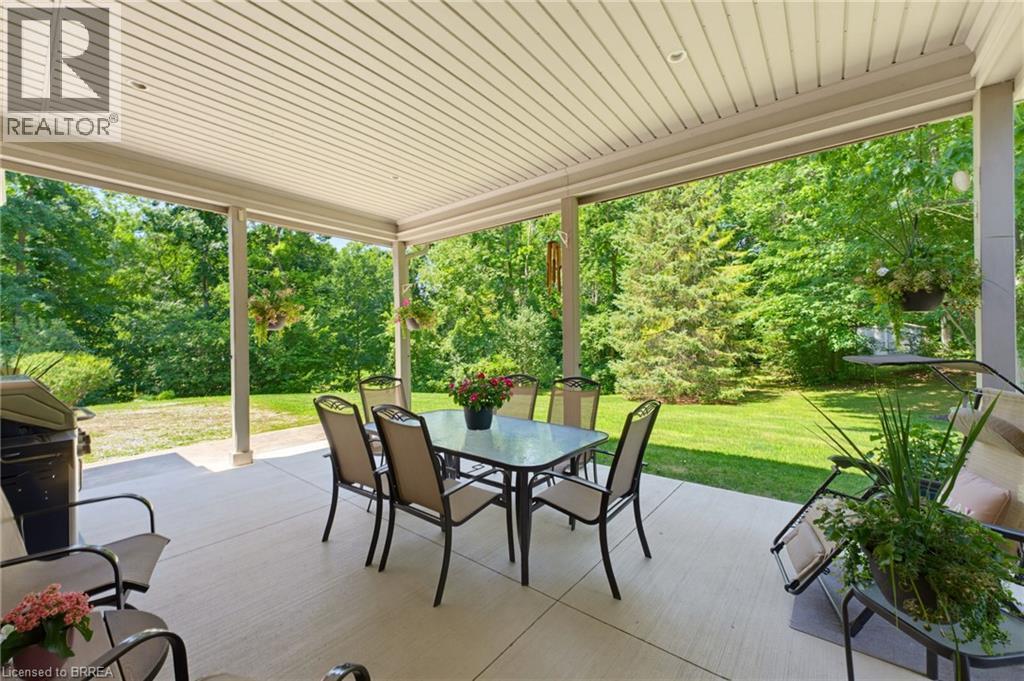 301 Governors Road E Property Photo 21