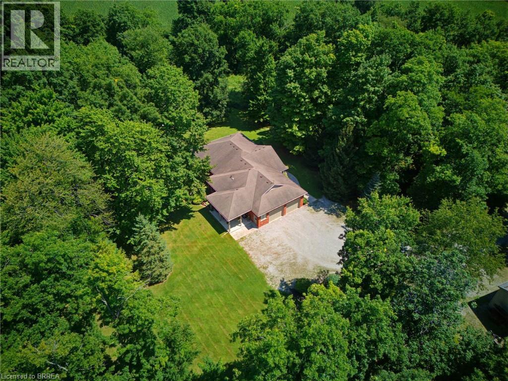301 Governors Road E Property Photo 32