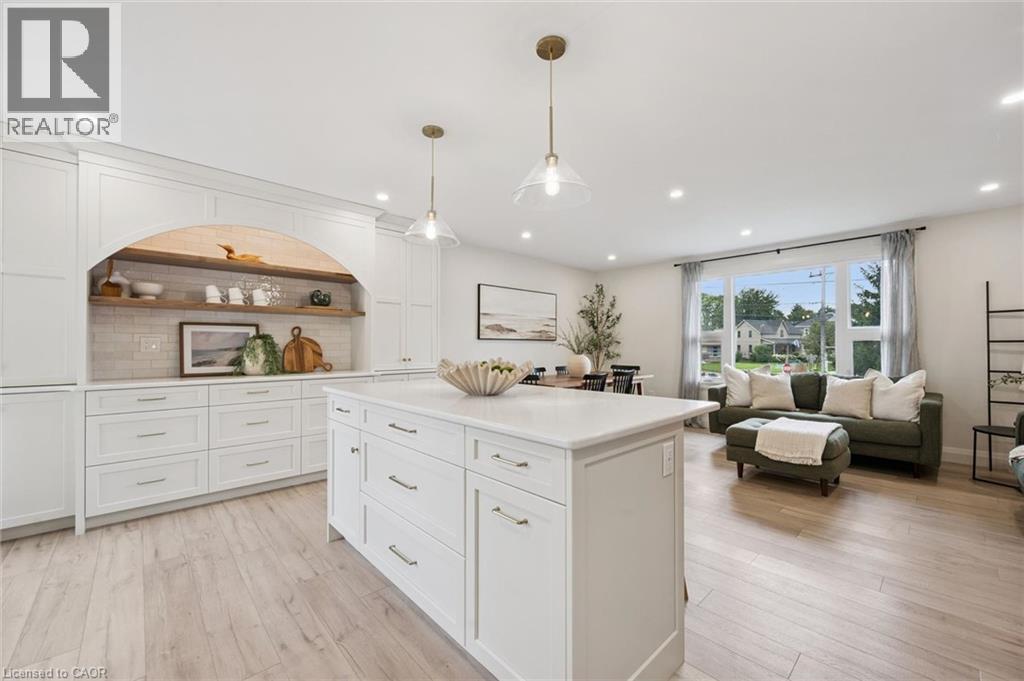 8 Christian Street Property Photo 16
