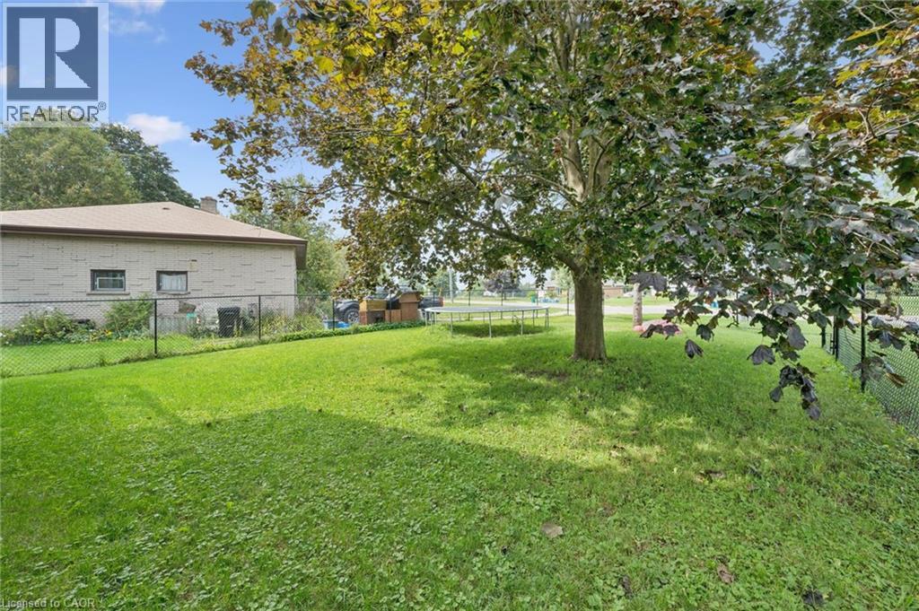 8 Christian Street Property Photo 32