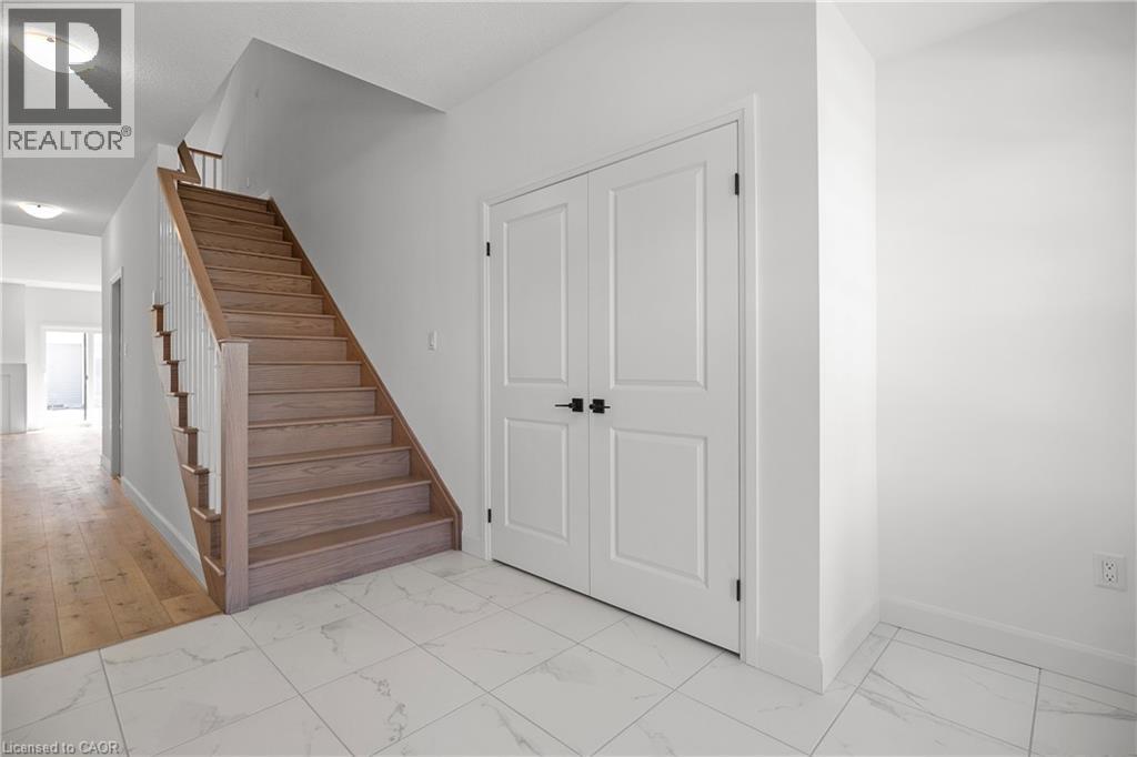 26 Beachwalk Crescent Property Photo 6