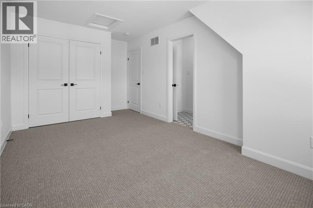 26 Beachwalk Crescent Property Photo 34